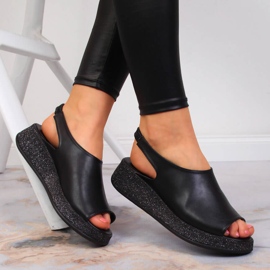 Sorte sandaler til kvinder på Navy Dot-platformen 1