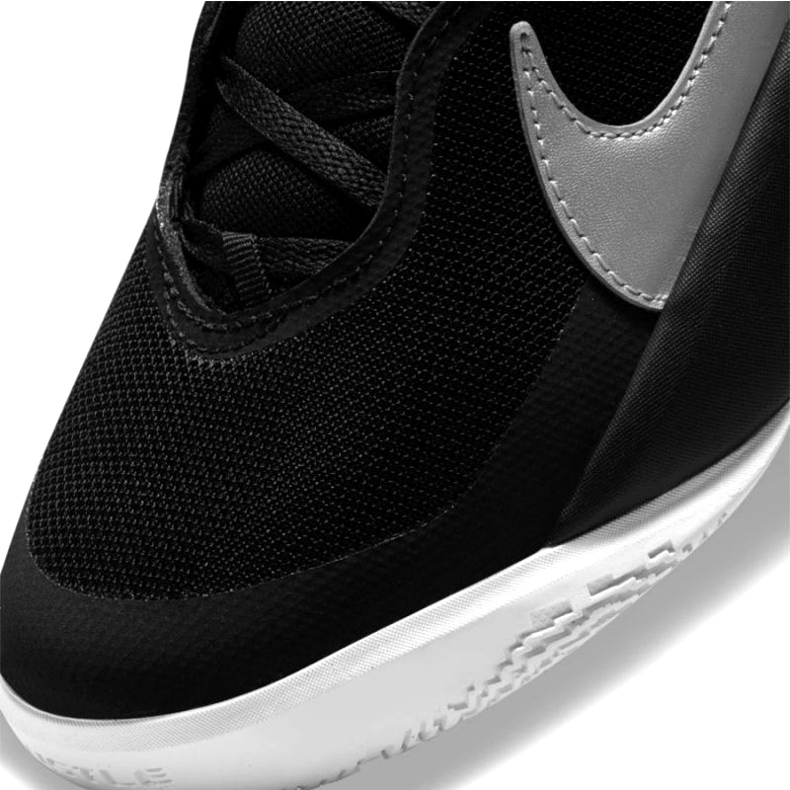 Nike Team Hustle D 10 Big Basketball Sko Jr CW6735 004 basketballsko sort sølv 3