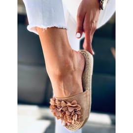 Blomster fiesta Primrose Camel hjemmesko beige 1