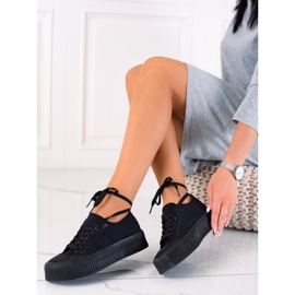 SHELOVET Sneakers på en bred platform sort 2