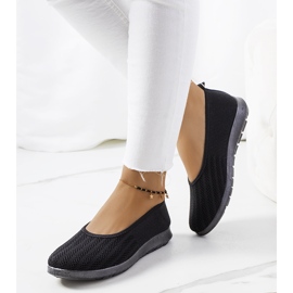 Sorte sneakers fra Meeri 1