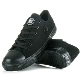 New Age sneakers sort 1
