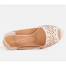 Marco Shoes Beige sandaler i ruskind med perforering 2