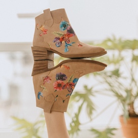 Marco Shoes Beige støvler lavet af naturlig ruskind med blomsterprint 1