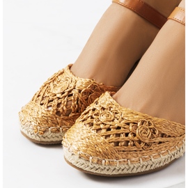 Brune espadriller på Dafin-kiler 1