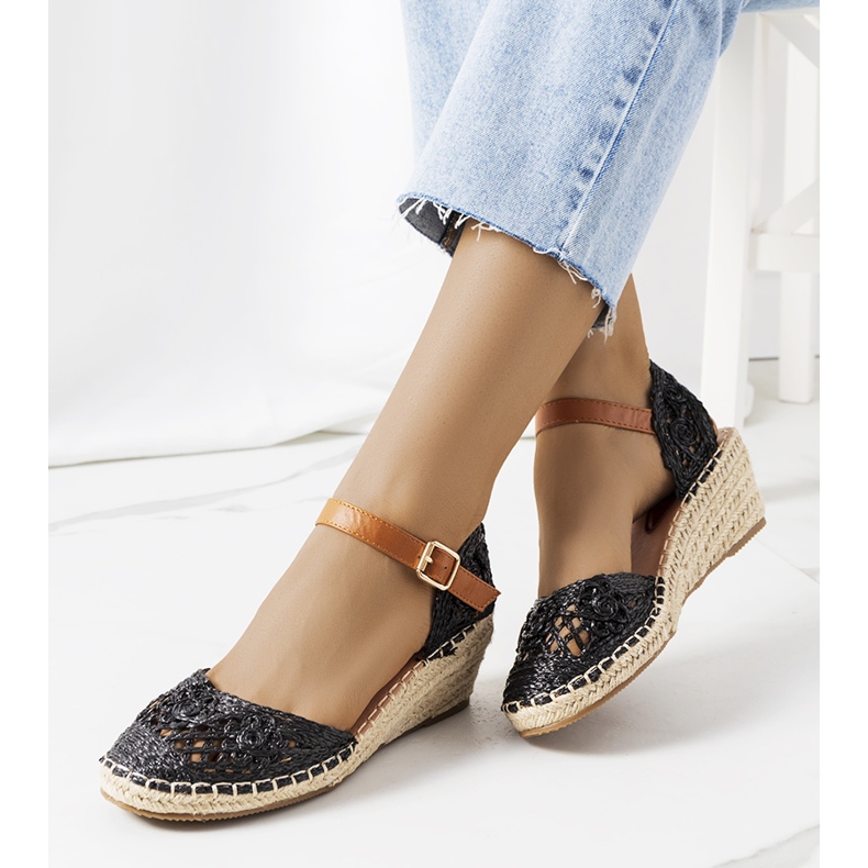Sorte espadriller på Dafin-kiler 1