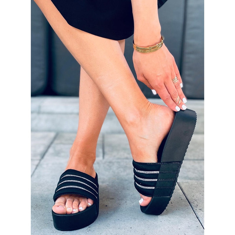 Leah Black højsålede flip-flops sort 1