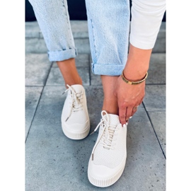 Damestrømper Posten Beige sneakers 1