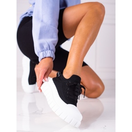 SHELOVET Sneakers på en tyk platform sort 2