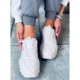 Janna Beige sneakers 1
