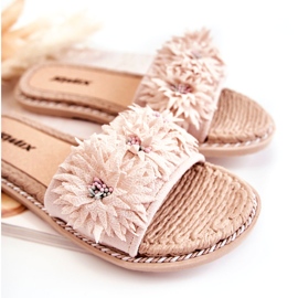 Beige flip-flops til kvinder med stofblomster 2