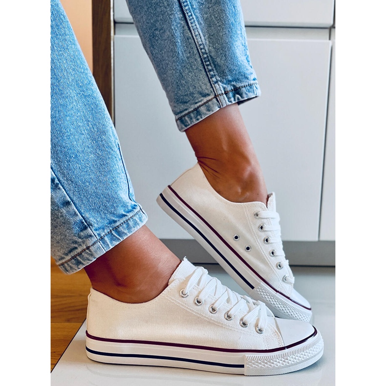 Basic hvide klassiske sneakers til kvinder 2