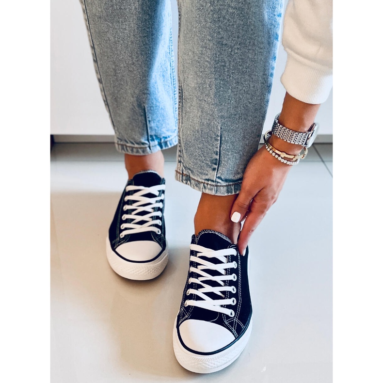Basic sorte klassiske sneakers til kvinder 2