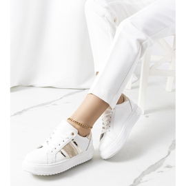 Hvide sneakers på Goldsmi platformen 1
