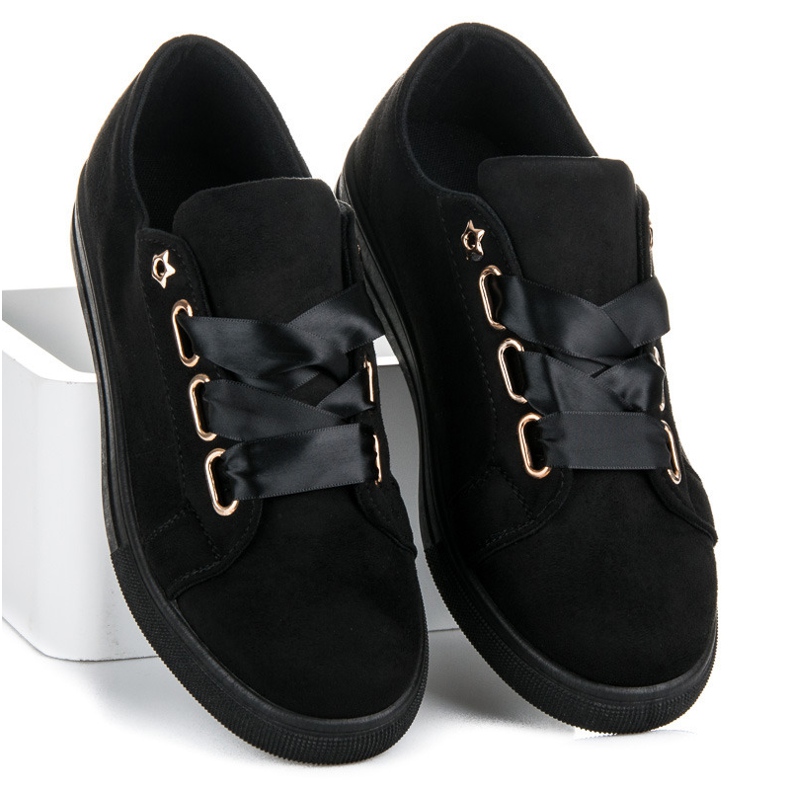Ideal Shoes Ruskindssneakers med et bånd sort 2