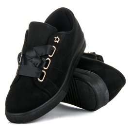 Ideal Shoes Ruskindssneakers med et bånd sort 1