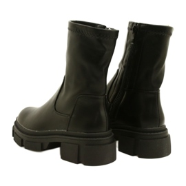 Kvinders læderstøvler på en tyk bund M. Daszyński MR2127-20 sort 3