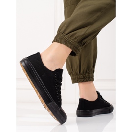 Klassiske sorte damesneakers 2
