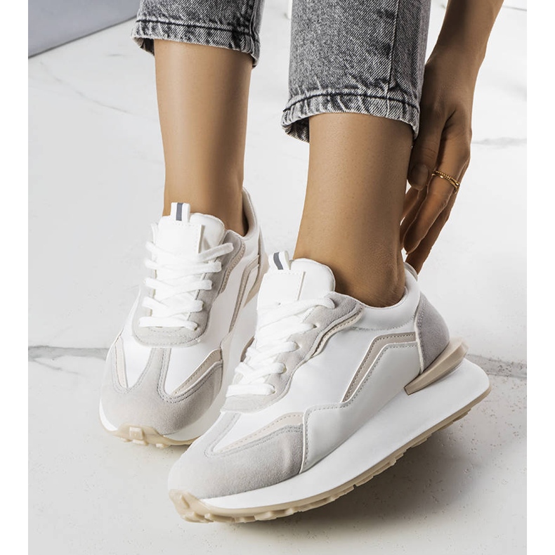 BM Grå sneakers på Ada platformen beige 1