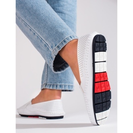 Kvinders gennembrudte slip-on loafers hvide Shelovet 1