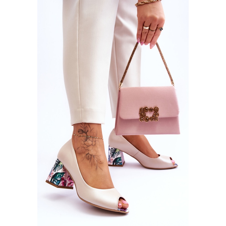 Lewski Shoes Læder Pumps med en dekorativ hæl Leski sko 2608/K Beige Pearl 2