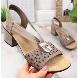 Rieker 64677-64 beige højhælede sandaler i læder med elastik 3