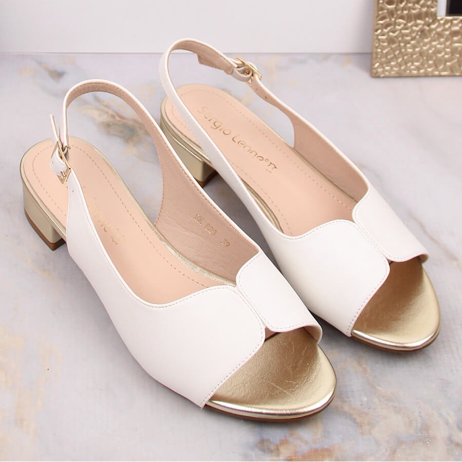 Hvide flade sandaler til Sergio Leone SK829 - KeeShoes