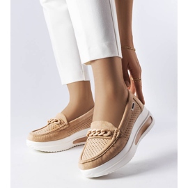 BM Beige loafers med kæde 1