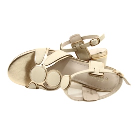 Evento Kvinders sandaler med en dekorativ øverste 23SD35-5575 beige-guld 6