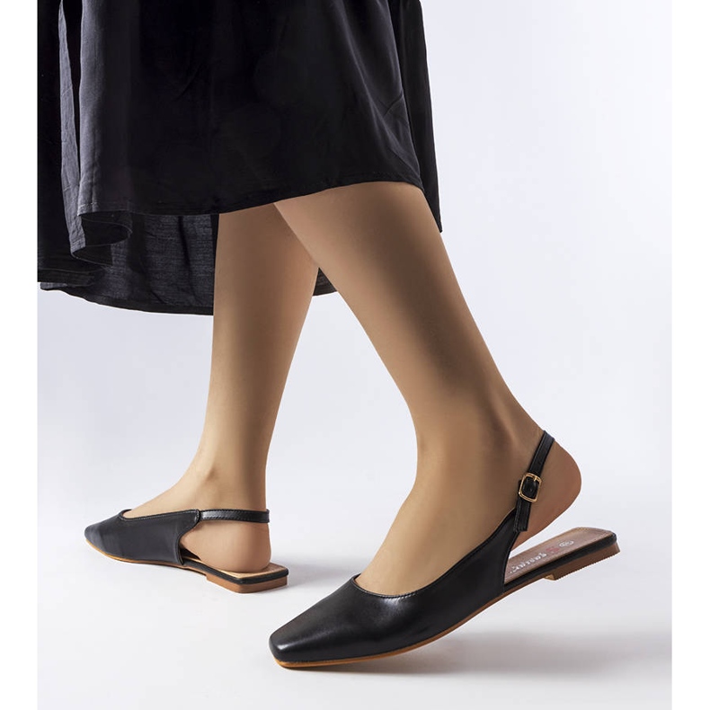 Sorte lukkede sandaler 1