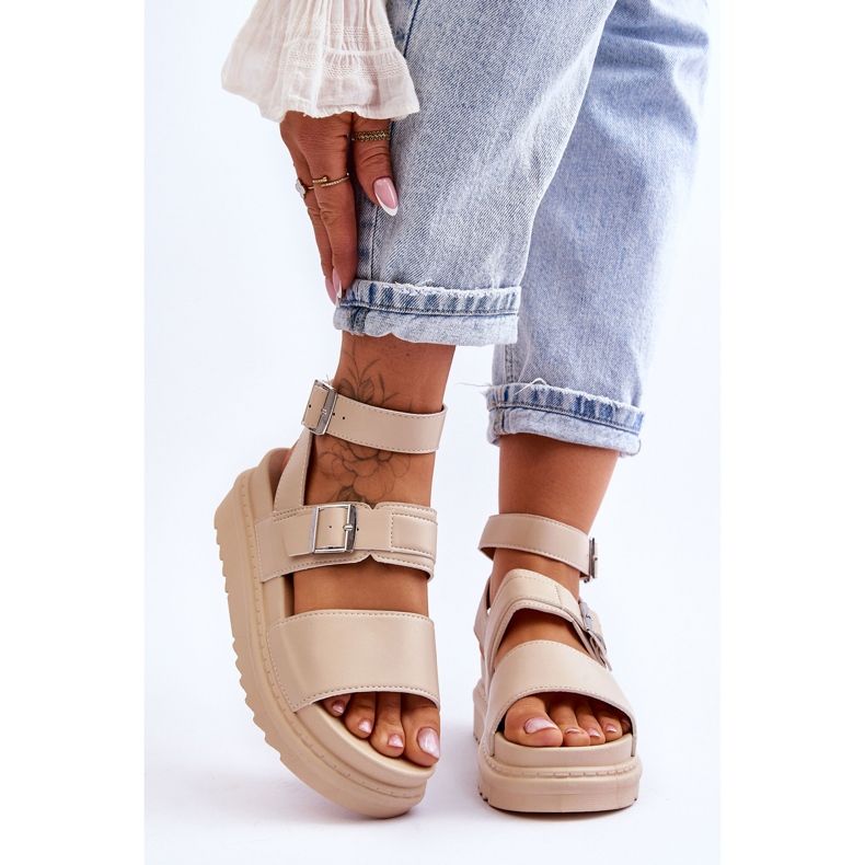 Damesandaler med beige Hever bælte 1